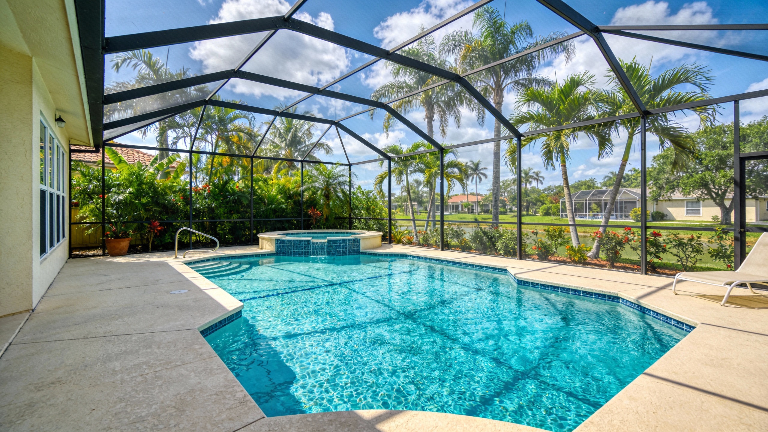 What Causes Algae in Florida Pools
